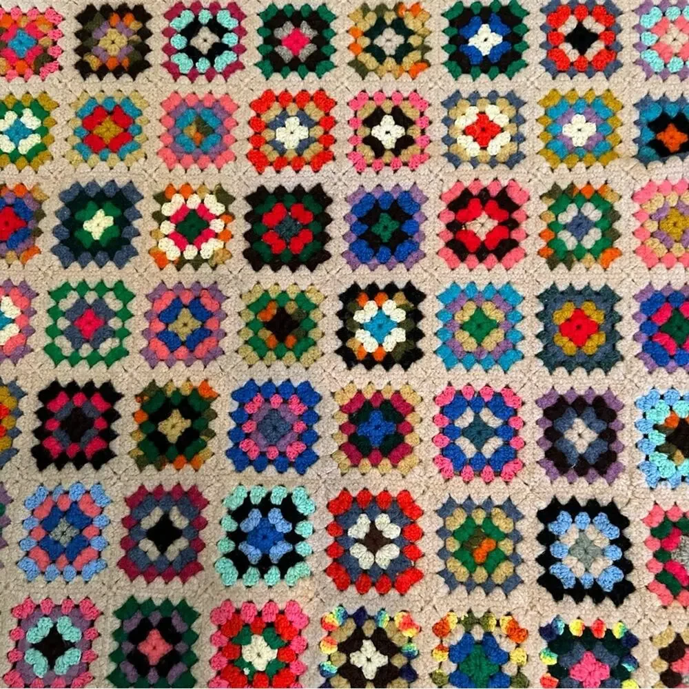 Large granny core blanket Afghan crochet knit hand made blanket Vintage VTG